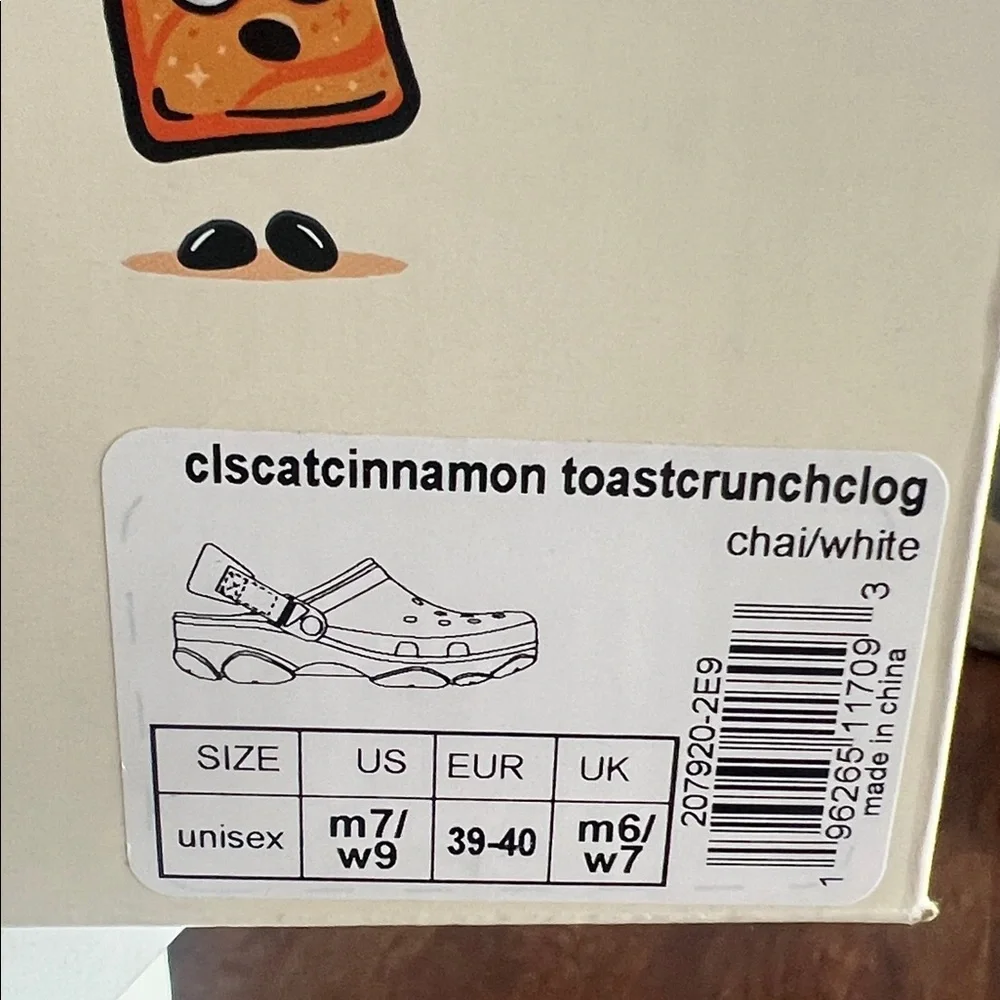 CROCS adult men’s7/woman's9 Tan and Blue NIB NWT Cinnamon Toast Crunch Slippers - Picture 3 of 10